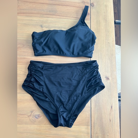 Kona Sol Other - Kona Sol Black One-Shoulder Bikini